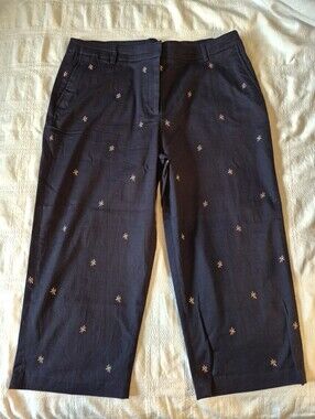 J M Collection women's size 16 navy with embroidered dragonfly capri EUC
